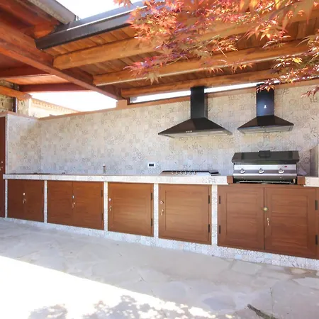 펜션 6 Bedroom Beautiful In *