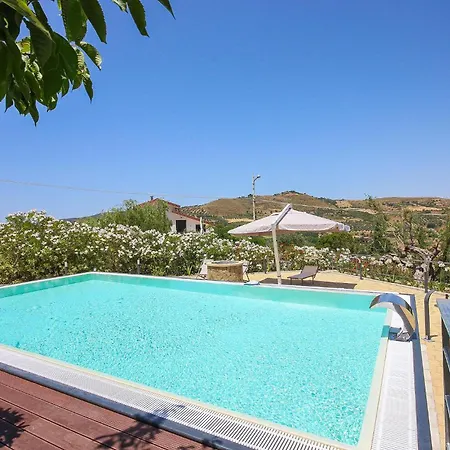 Casa de Férias 6 Bedroom Beautiful In Perdifumo